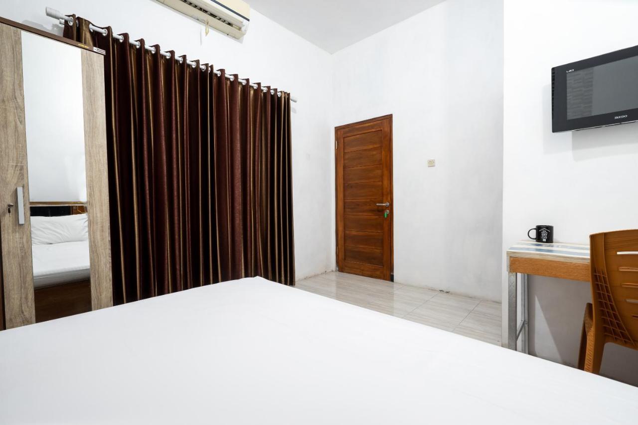 Oyo 2098 Homestay Kk Ngaglik Exterior photo