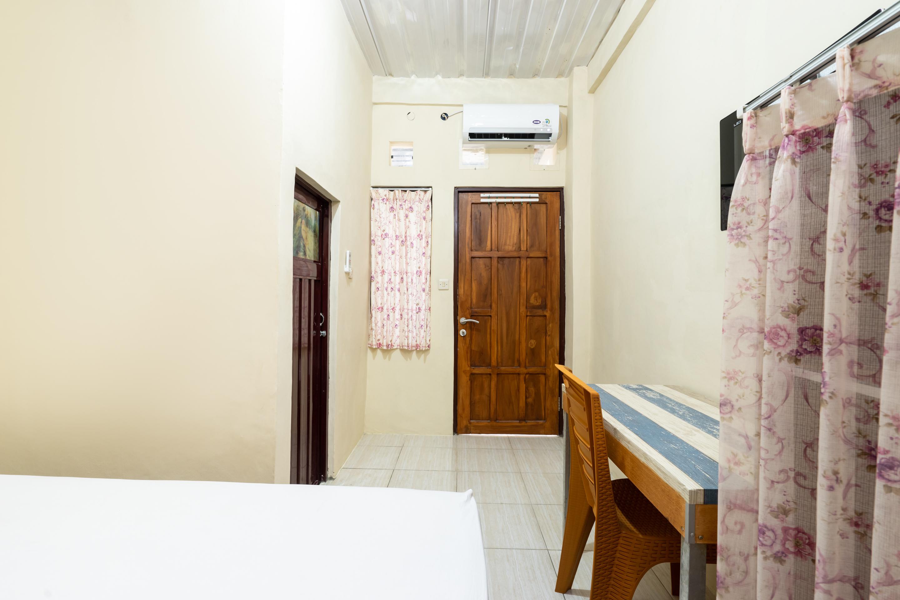 Oyo 2098 Homestay Kk Ngaglik Exterior photo