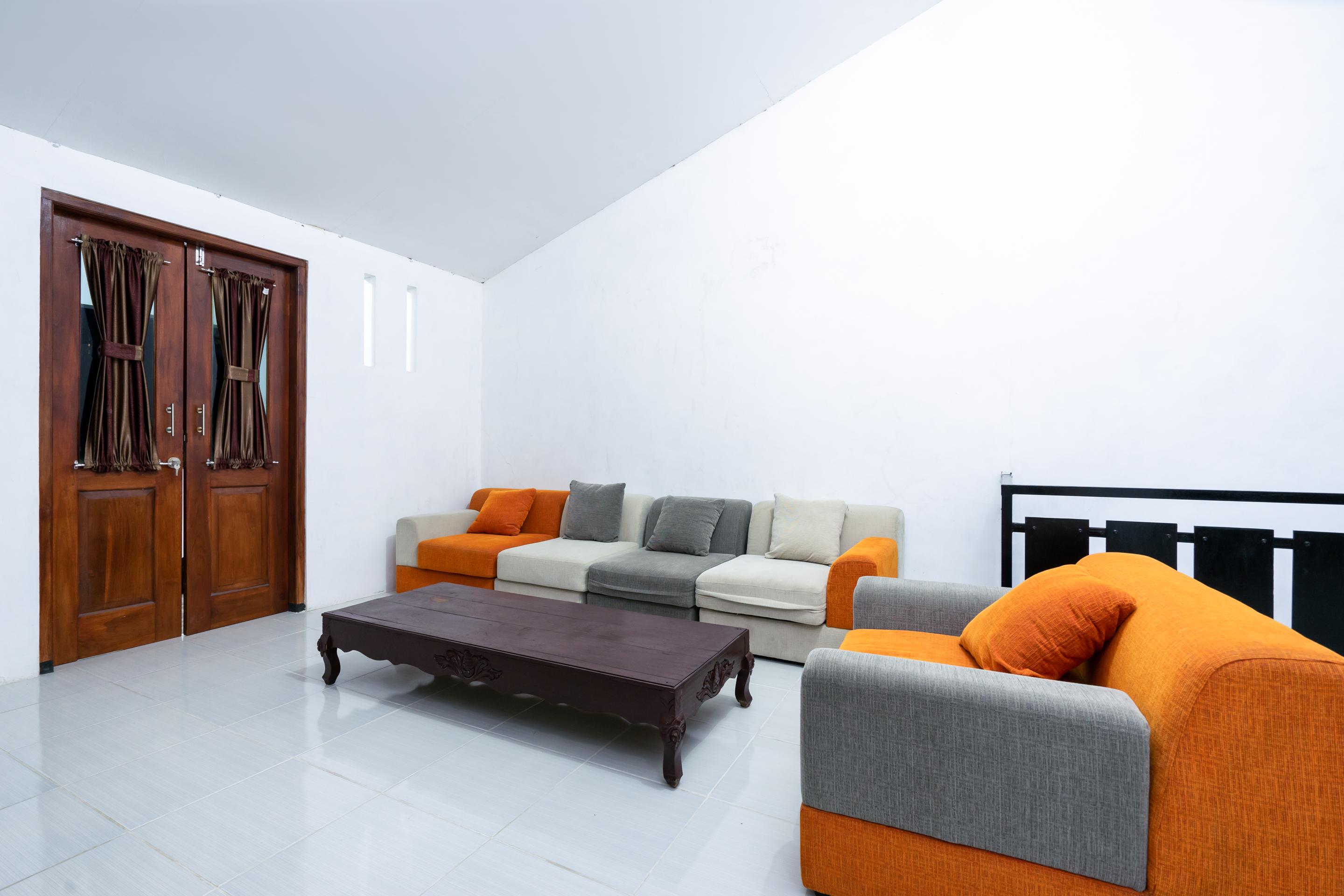 Oyo 2098 Homestay Kk Ngaglik Exterior photo