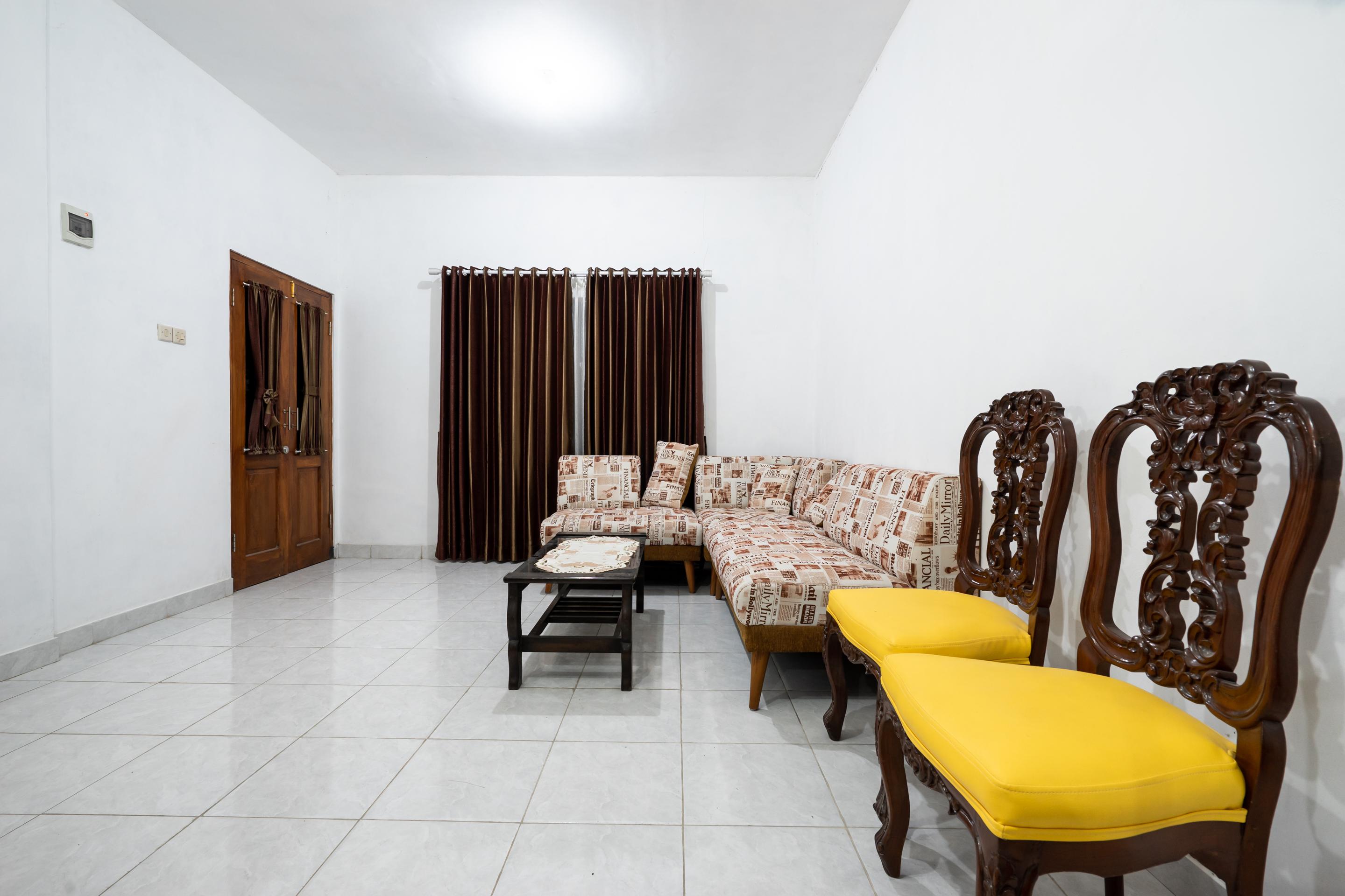 Oyo 2098 Homestay Kk Ngaglik Exterior photo